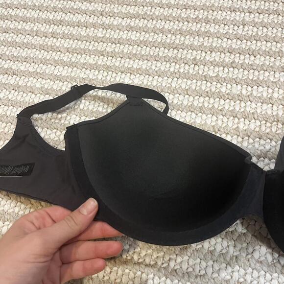 Skims Fits Everybody T-shirt Bra - Picture 6 of 6